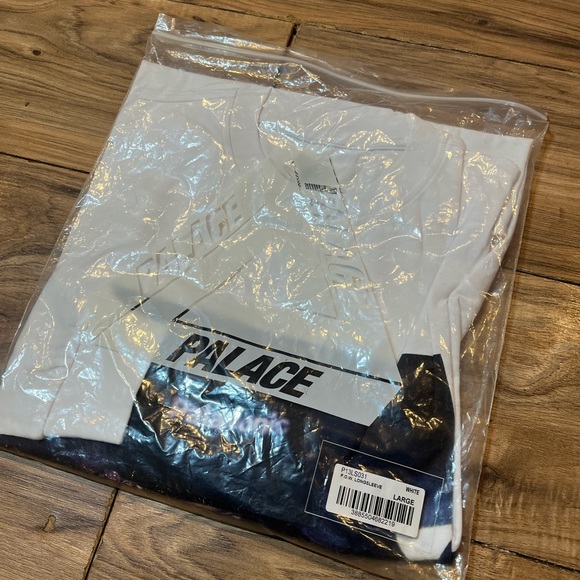 PALACE Palasonic Diana Longsleeve White Tee | Size  Large NWT never worn - Picture 3 of 4